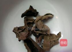 木耳红chao汤的做法图解1