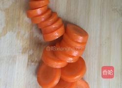 香甜红萝卜的做法图解1