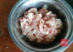 缸豆肉丁的做法图解1