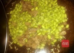 青豆瘦肉汤的做法图解2
