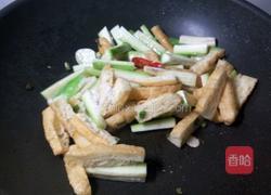 油条烩丝瓜的做法图解10