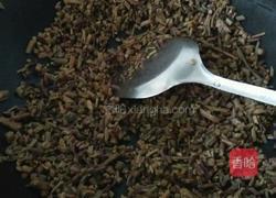 青椒炒蕨菜干的做法图解2