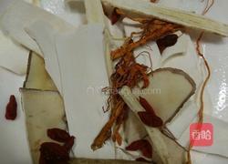 清补凉排骨汤的做法图解2