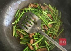 蒜苗烧猪肉的做法图解6