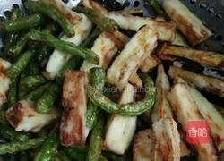 干煸茄子豆角的做法图解4