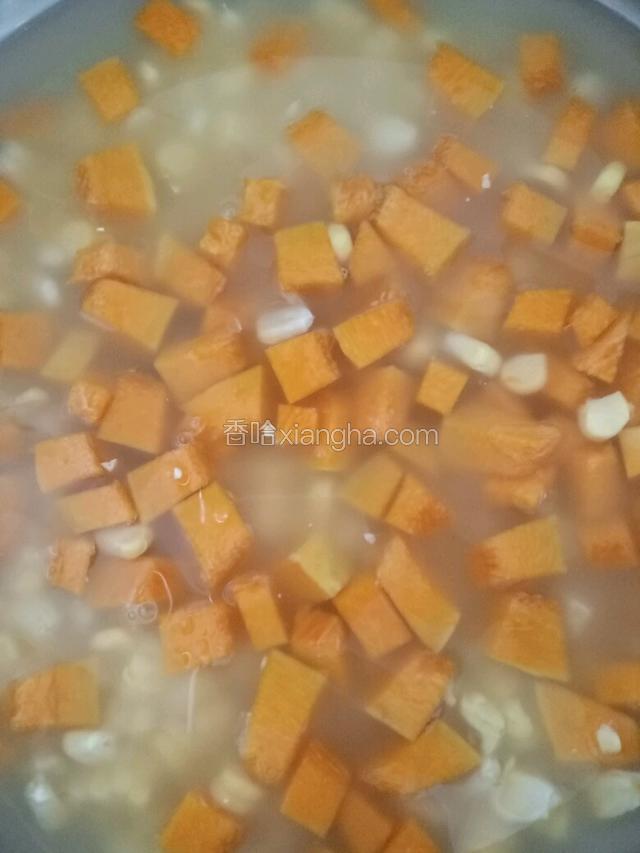 加水煮15分钟（加清水可按个人喜欢的稀稠度而定）