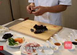 白菜木耳炒肉的做法图解3