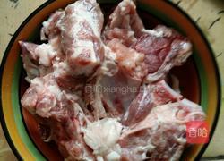 烧排骨的做法图解1