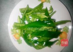 泡椒焖鸡翅的做法图解1