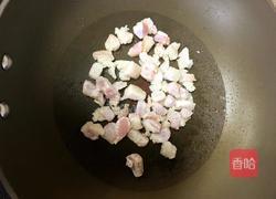 卷心菜炒五花肉的做法图解2