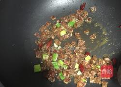 土豆臘腸燜飯的做法圖解5