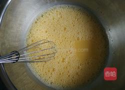 电饭煲蛋糕的做法图解3