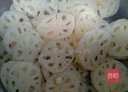 孜然藕片的做法图解2