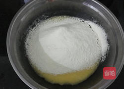 戚风蛋糕的做法图解4
