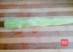 凉拌莴笋的做法图解1