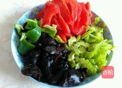 凉拌苦瓜木耳西红柿的做法图解6