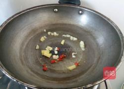 大肠炖豆腐的做法图解2