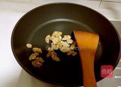 核桃布丁的做法图解2