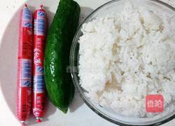 黄瓜火腿炒饭的做法图解1