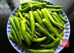 酱烤尖椒的做法图解1