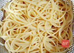 烟肉炒意面的做法图解6