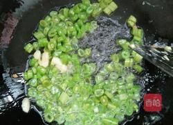 火腿肠蛋炒饭的做法图解3