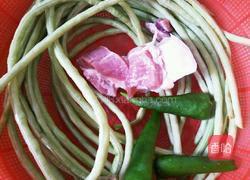 豉香肉末炒豆角的做法图解1