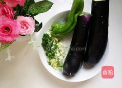 蒜香茄子的做法图解1