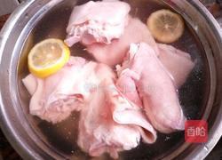 酱焖猪脚的做法图解1