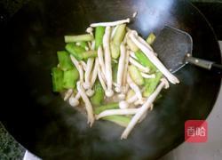 海鲜菇丝瓜瘦肉汤的做法图解5