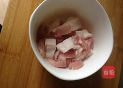 缸豆炒肉的做法图解1