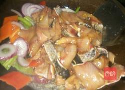 辣炒黑鱼片的做法图解5