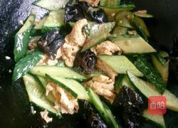 黄瓜木耳炒鸡蛋的做法图解4