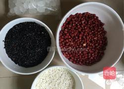 红豆黑米粥的做法图解1