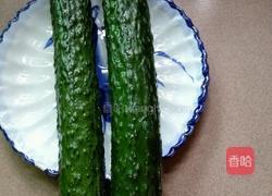 凉拌黄瓜卷的做法图解1