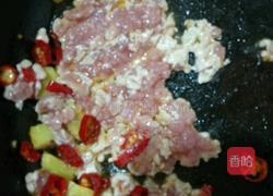 酸菜毛豆炒肉末的做法图解6