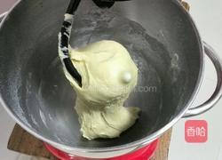花朵奶酪面包的做法图解4