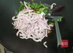 青椒炒猪小肚的做法图解6