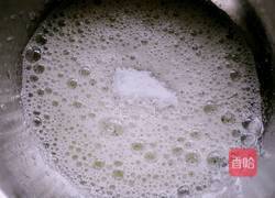 拉花戚风蛋糕（八寸)的做法图解8