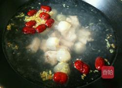 红枣荔枝排骨汤的做法图解7