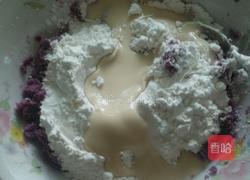奶香紫薯芝麻饼的做法图解2