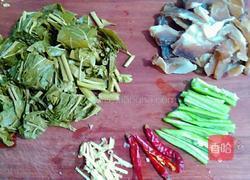腊肉炒香椿的做法图解2