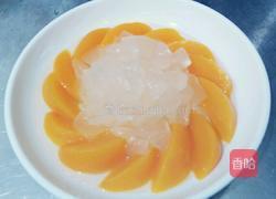 黄桃芦荟的做法图解3