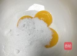 抹茶火龙果戚风卷的做法图解3