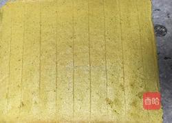 抹茶火龙果戚风卷的做法图解10