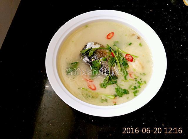 鱼骨架豆腐汤