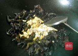 木耳炒鸡蛋的做法图解6