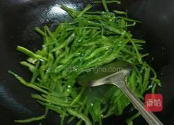 榨菜青椒肉丝的做法图解2