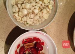 莲子雪耳糖水的做法图解2