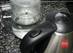 爱心白开水的做法图解1